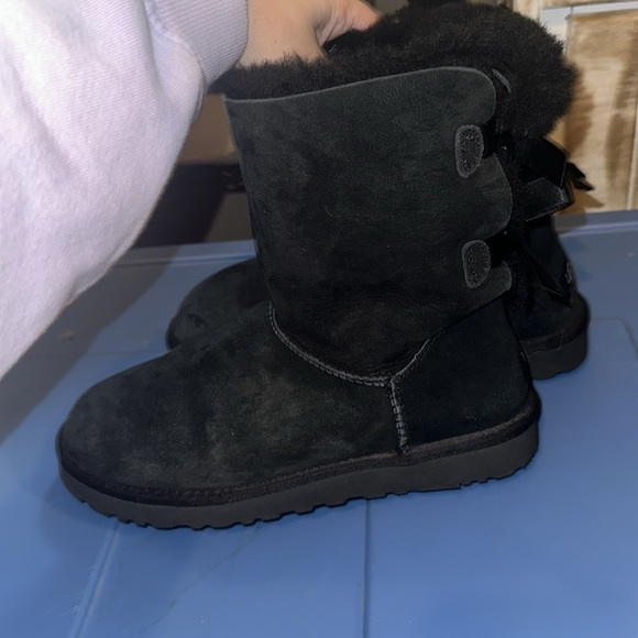Ugg Bailey Bow ll size 7 - Picture 5 of 6